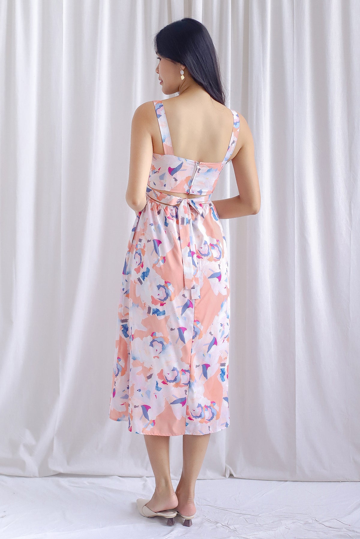 Sevyn Abstract Cut Out Tie Back Midi Dress In Peach