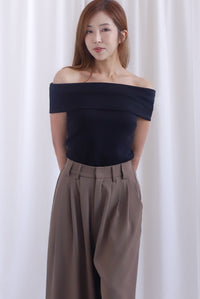Sienna Off Shoulder Top In Black