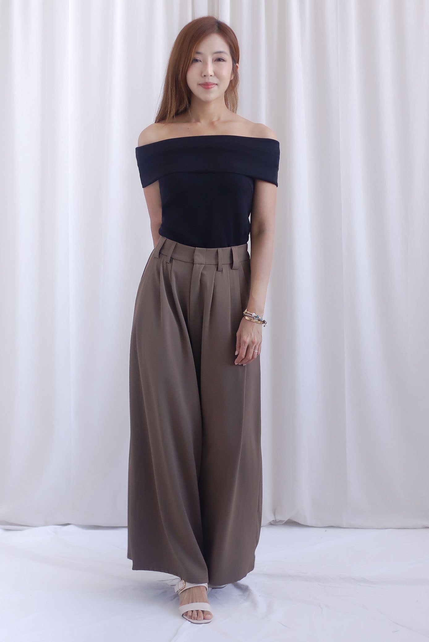 Sienna Off Shoulder Top In Black