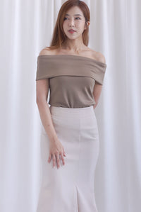 Sienna Off Shoulder Top In Taupe