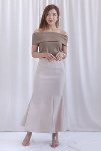 Sienna Off Shoulder Top In Taupe