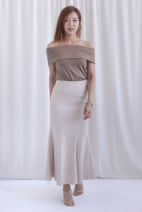 Sienna Off Shoulder Top In Taupe
