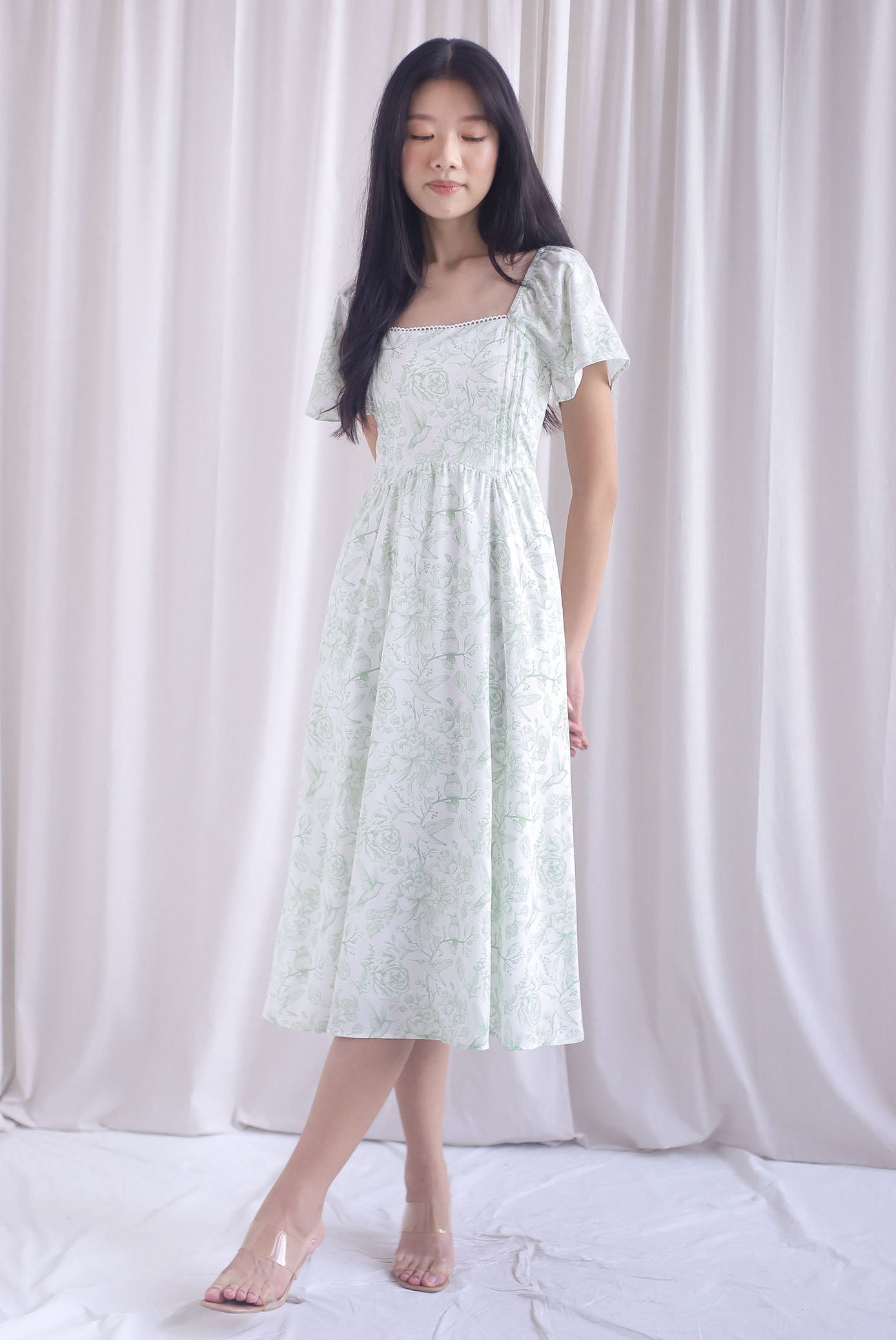 Solenes Porcelain Lattice Pintuck Sleeved Midi Dress In Green