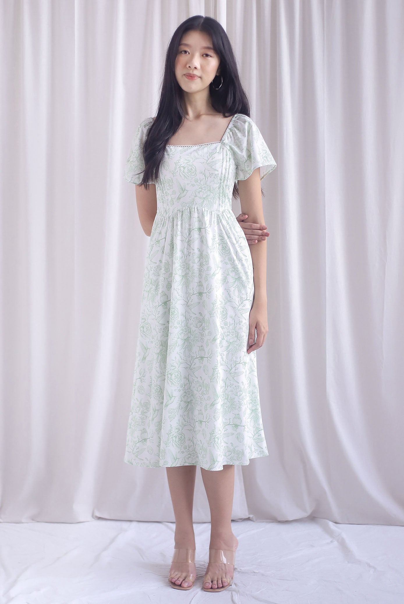 Solenes Porcelain Lattice Pintuck Sleeved Midi Dress In Green