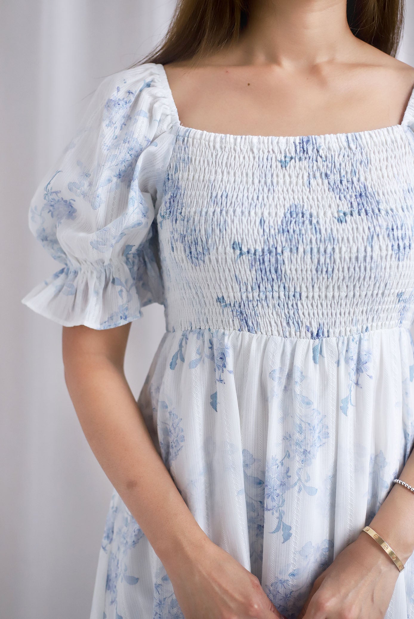 Spring Muse Puffy Sleeve Smocked Dress In Blue