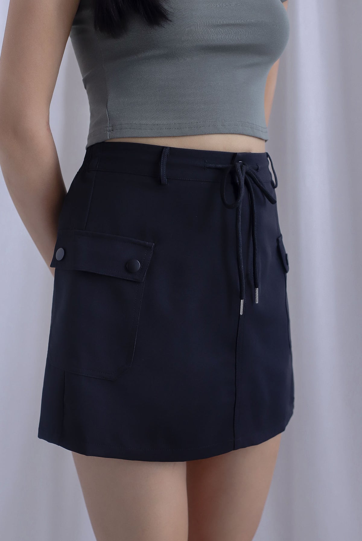 Stevie Cargo Drawstring Skorts In Black