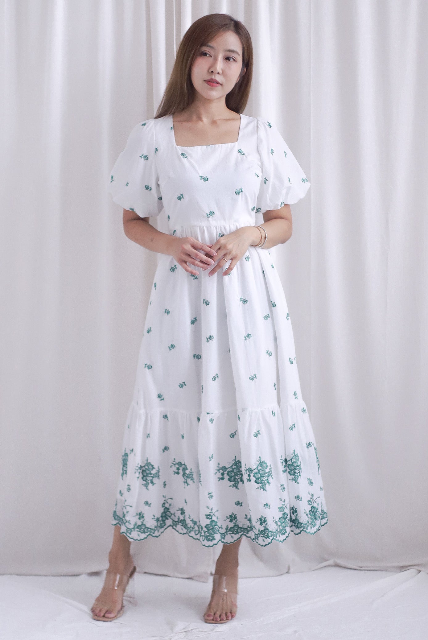 Violet Square Neck Embro Scallop Hem Maxi Dress In Green