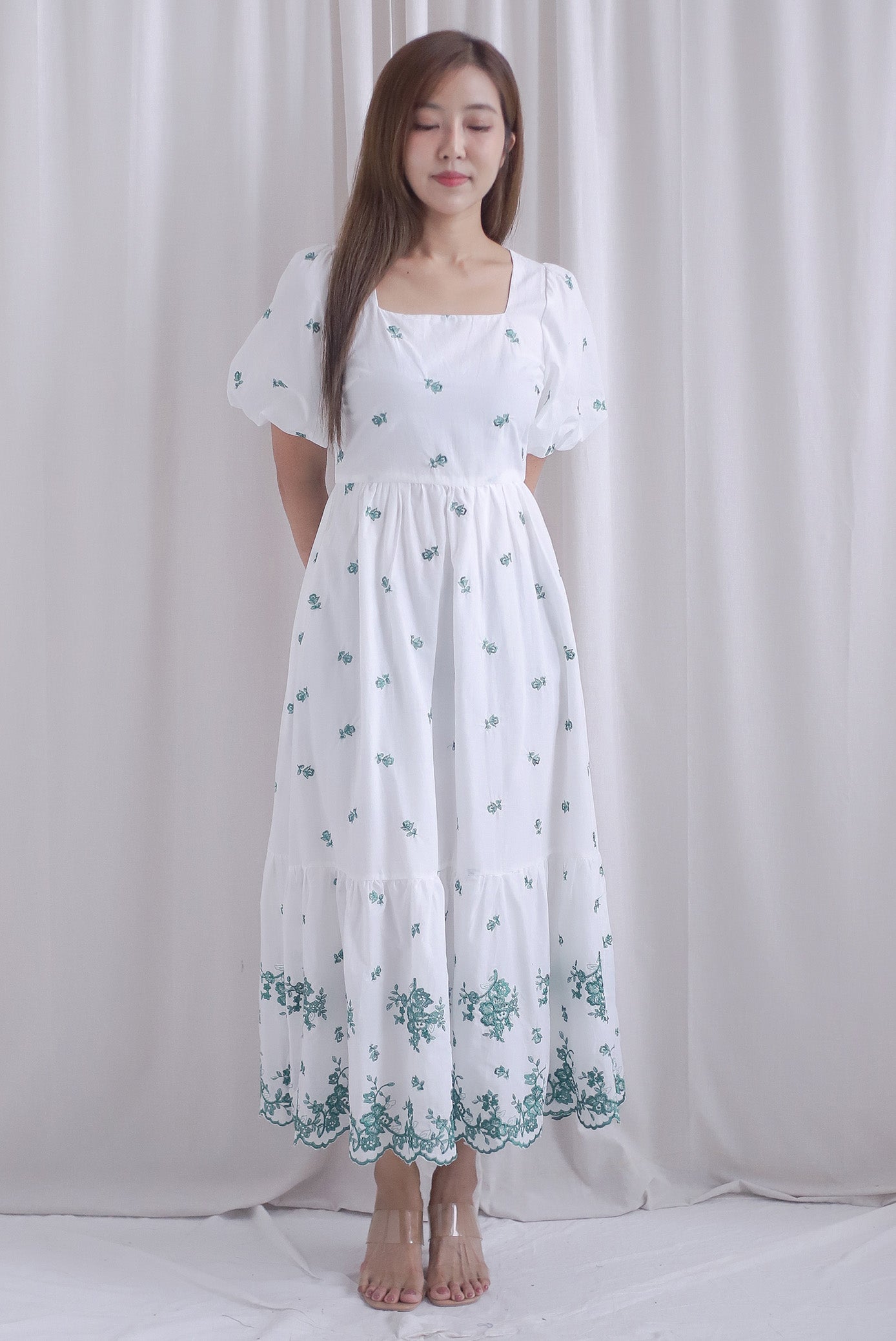 Violet Square Neck Embro Scallop Hem Maxi Dress In Green