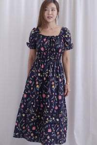 Whisper Frill Ruched Puffy Sleeve Pintuck Maxi Dress In Black Floral