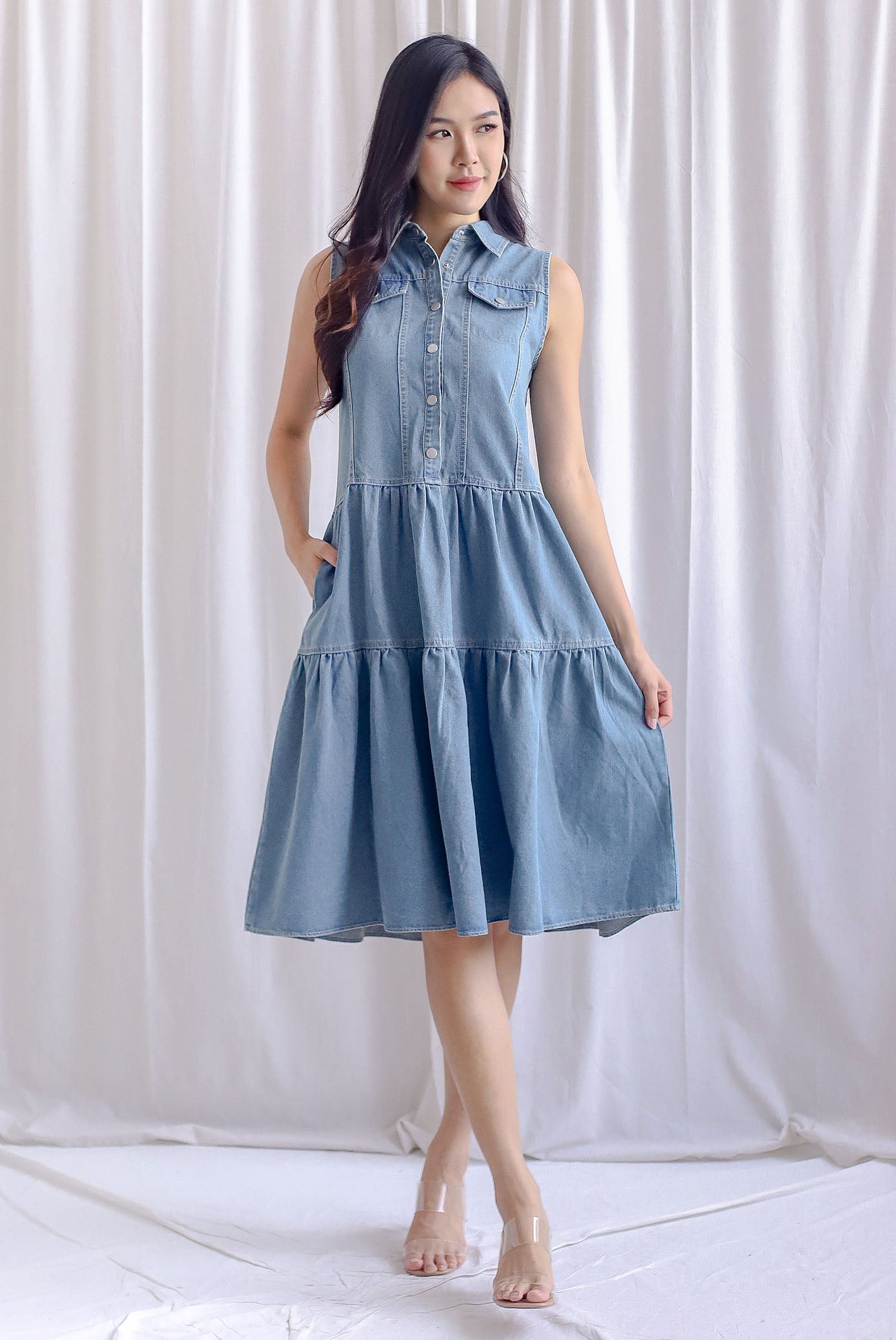 Willow Denim Tiered Dress In Light Wash