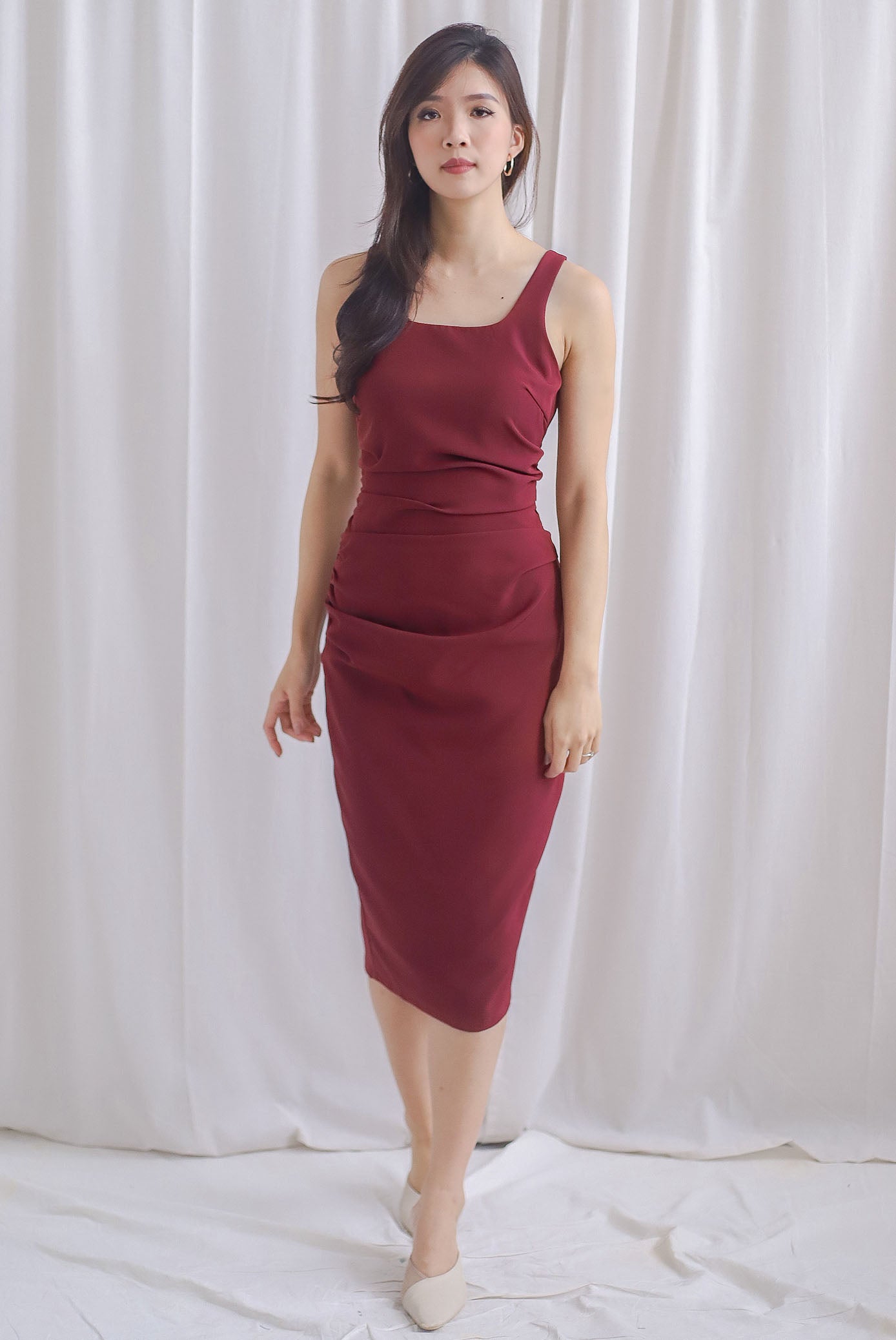 Acelynn Drape Bodycon Work Dress In Wine Red – The Design Closets