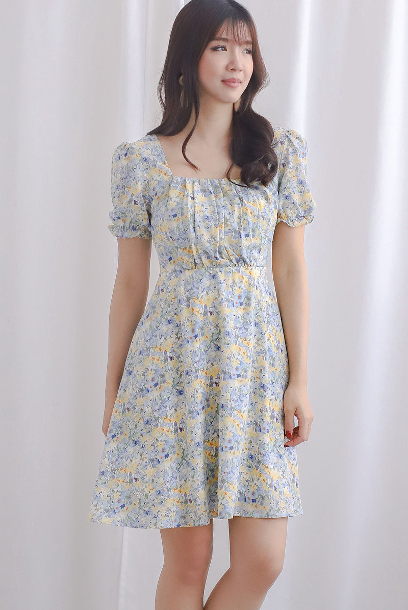 Adel Elastic Back Floral Sleeve Dress In Yellow Blue