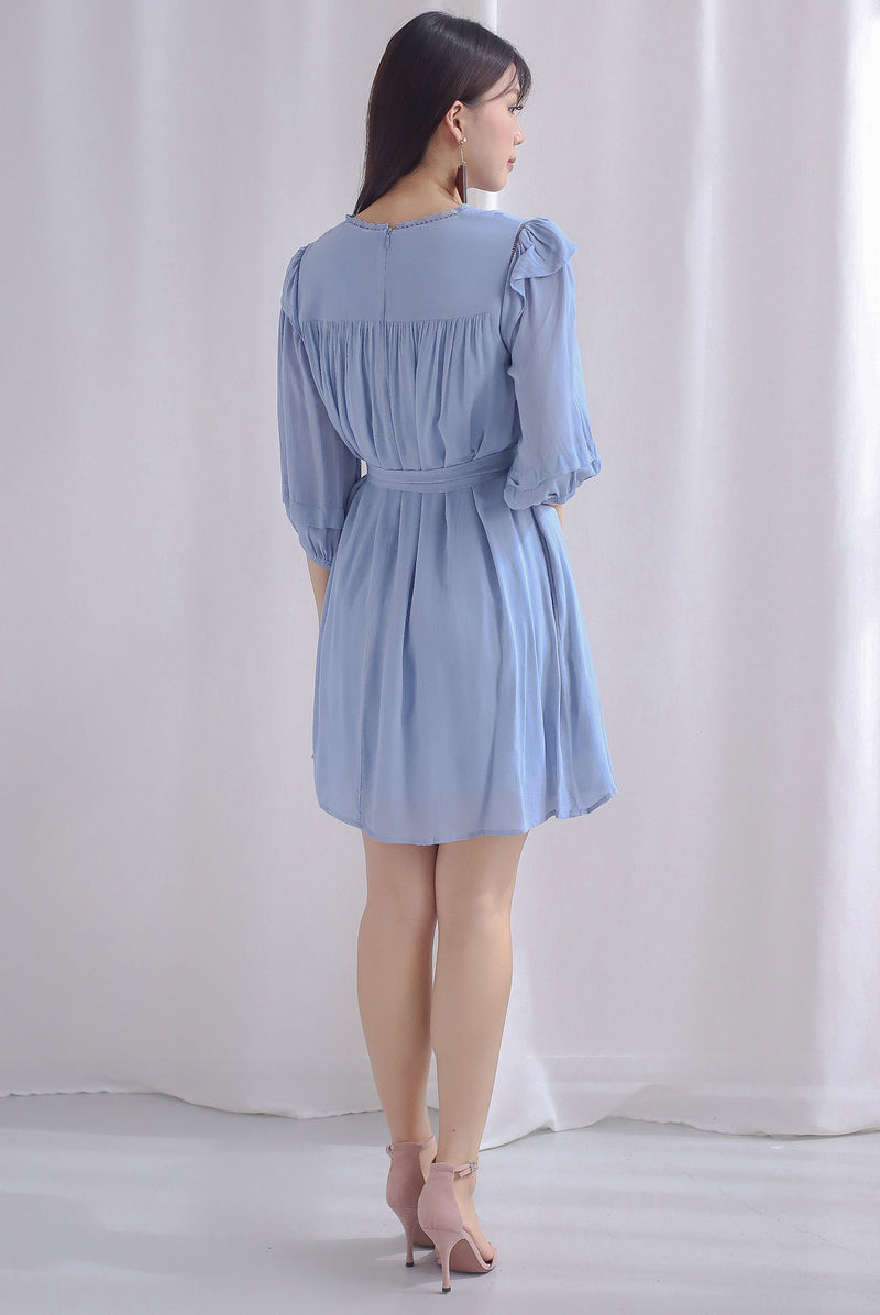 Ami Ladder Trim Crinkled Sleeve Dress In Blue