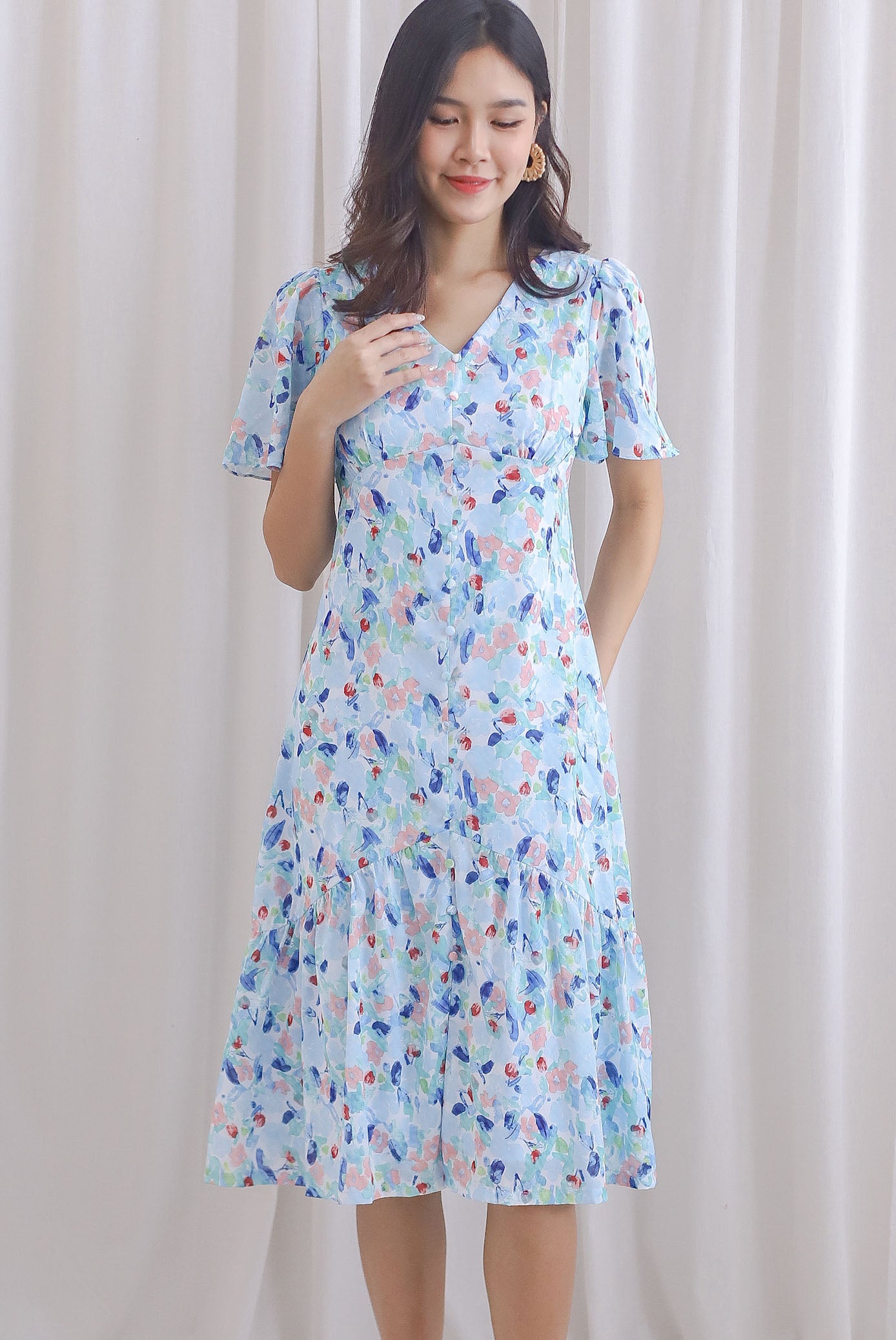 Blair Floral Flutter Sleeve Button Dress In Blue/Pink