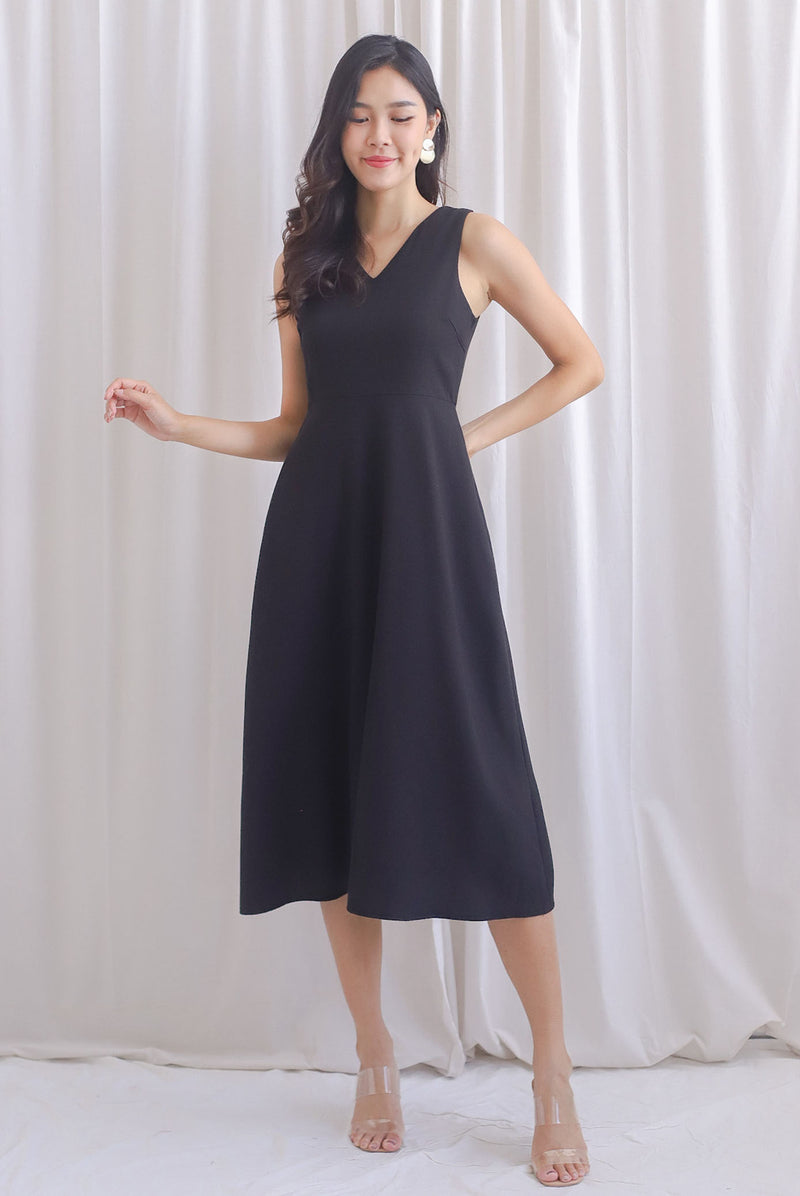 Callista Tweed Midi Flare Dress In Black