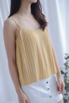 Colie Two Ways Pleated Top In Yellow