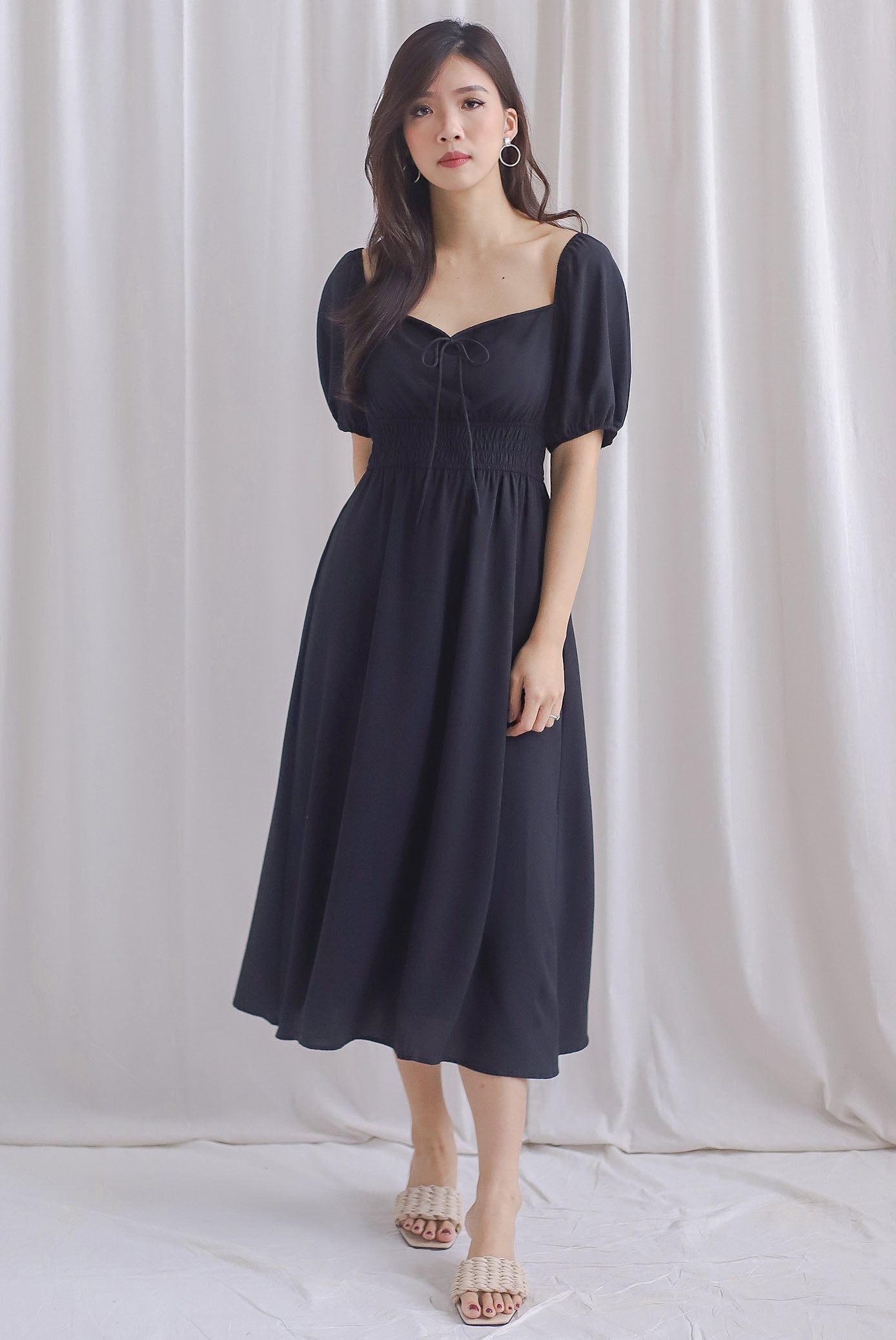 Dell Tie Front Elastic Waist Sleeved Dress In Black