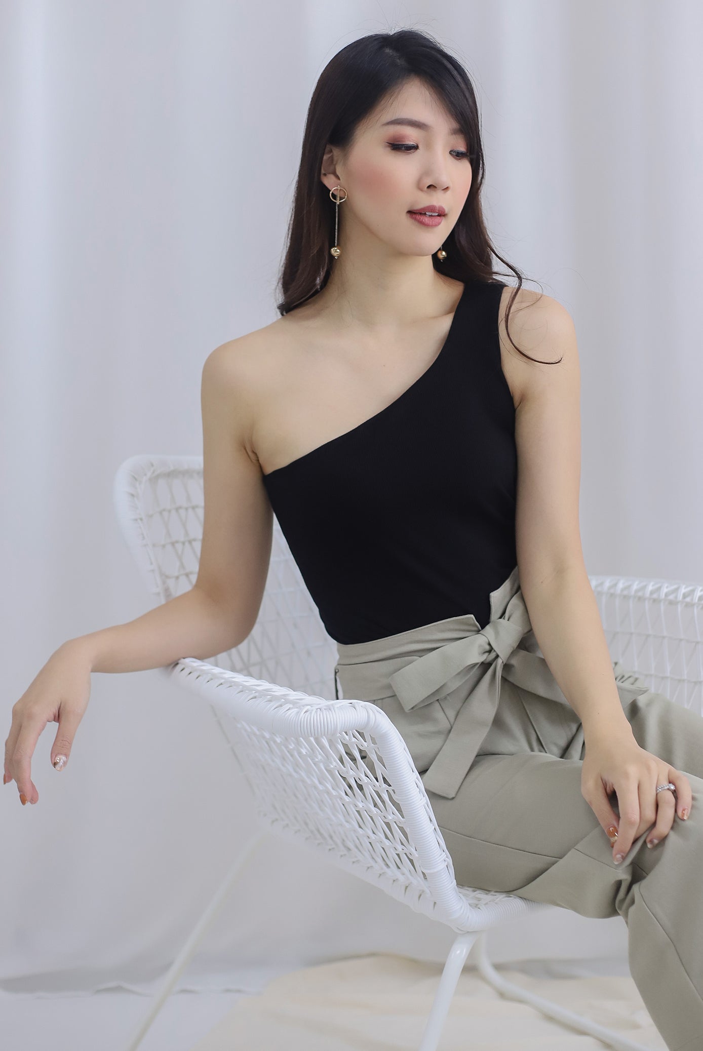 Eathelyn Ribbed Toga Top In Black