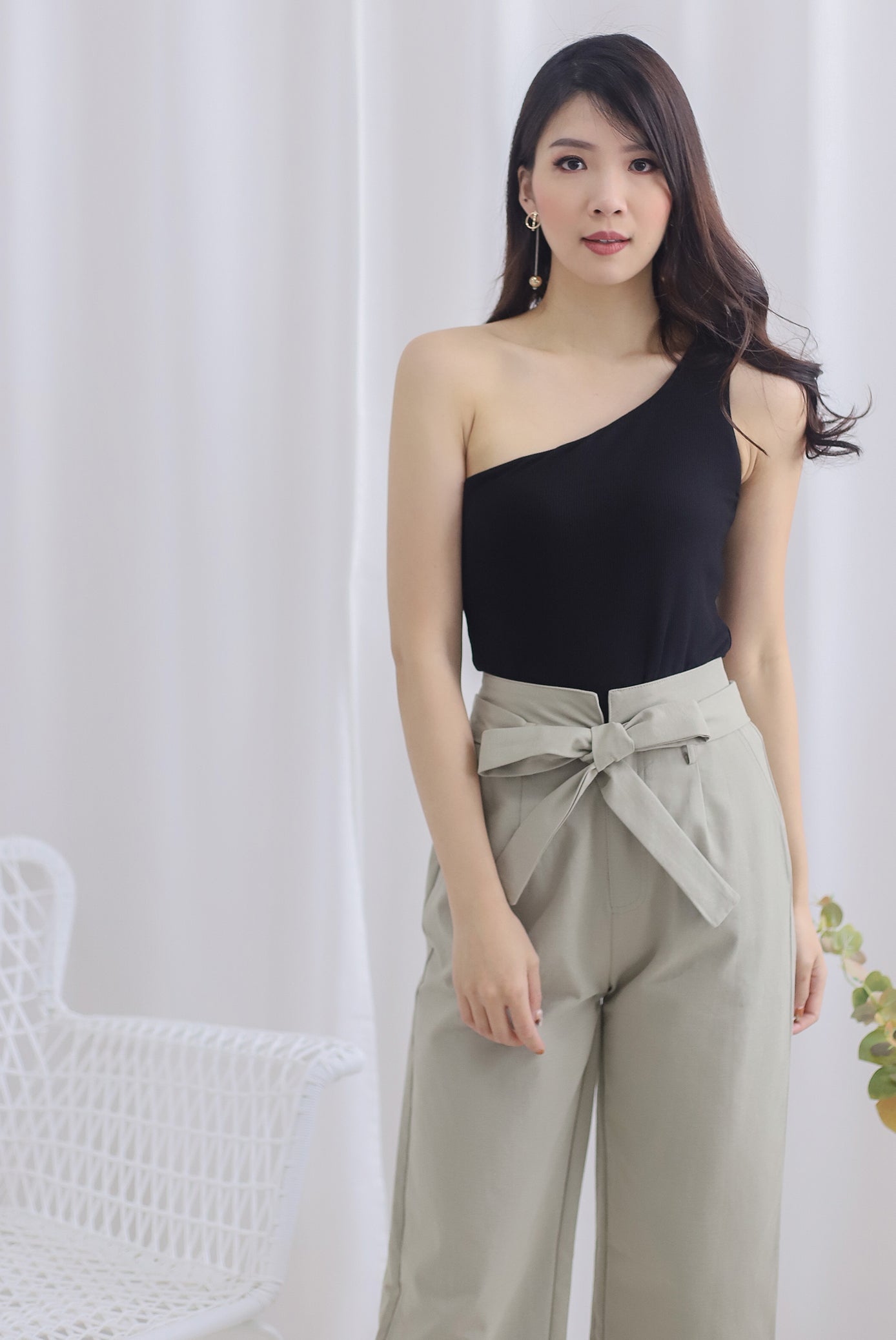 Eathelyn Ribbed Toga Top In Black