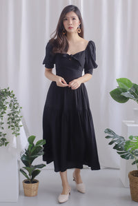 Ferre Textured Tiered Maxi Skirt In Black