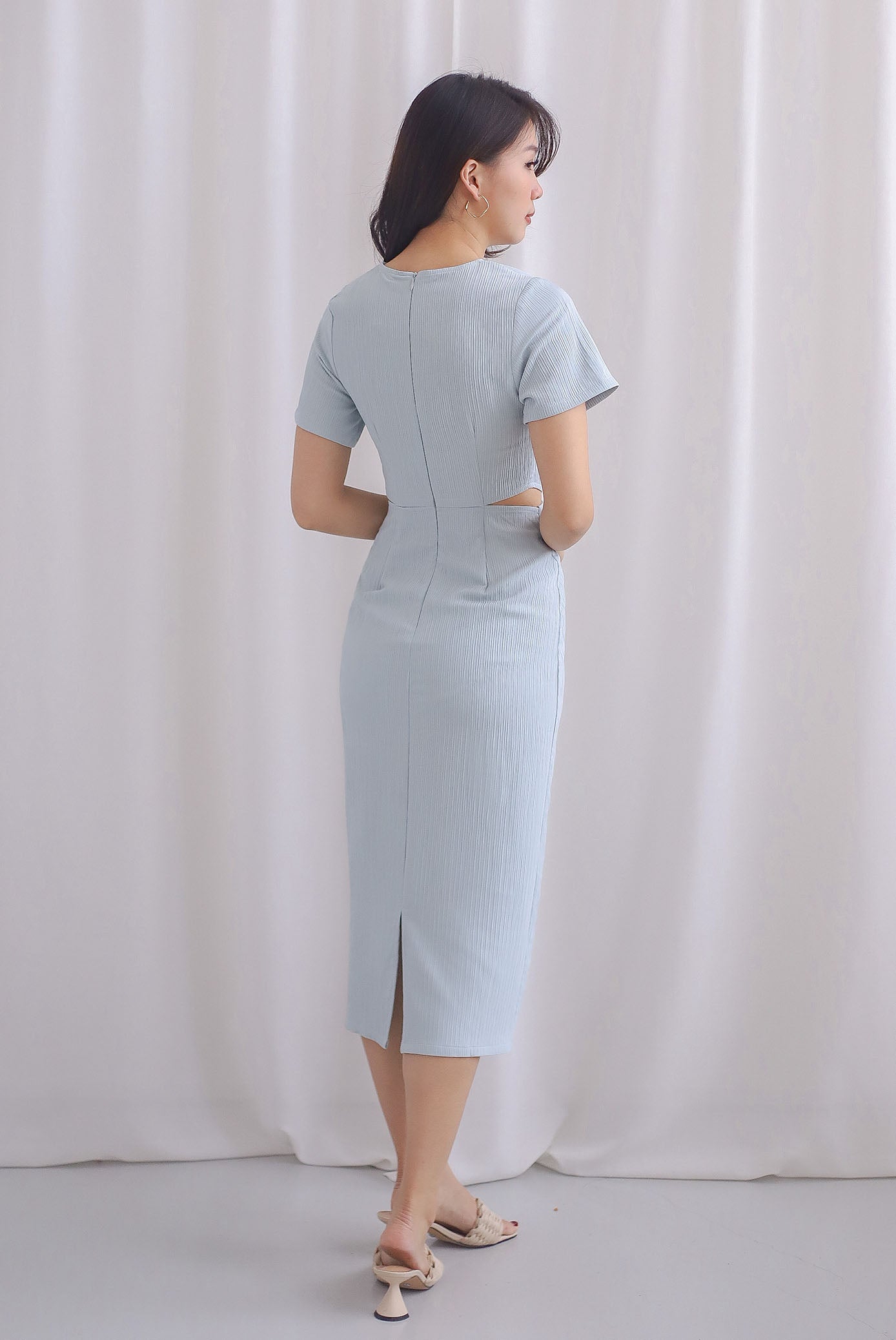 Francine Textured Twist Knot Cut Out Dress In Skyblue – The Design Closets