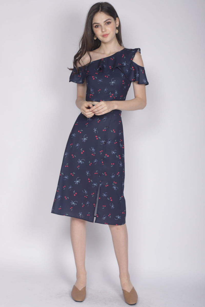 Hattie Buttons Slit Skirt In Navy Cherries