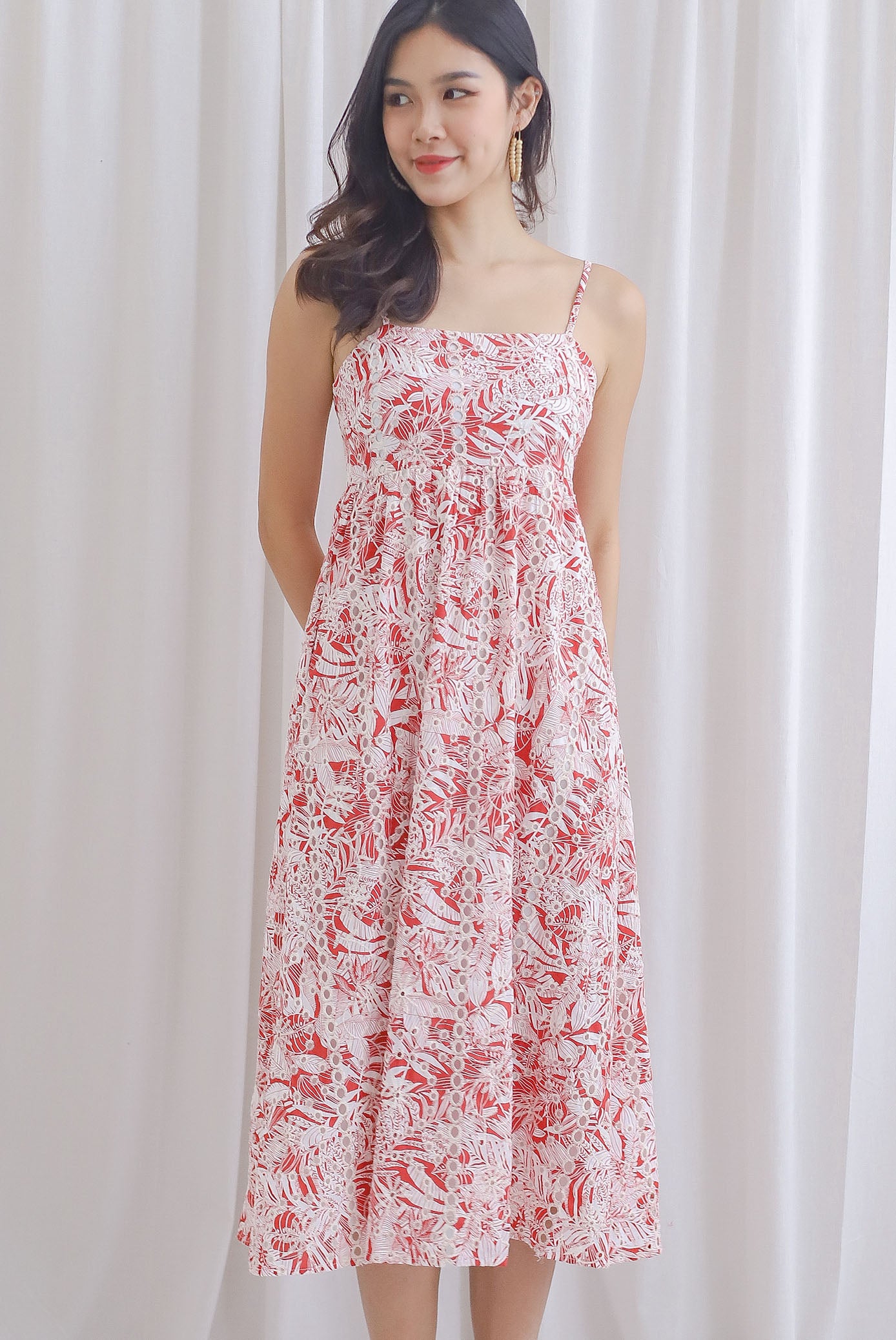 Giselle Leafy Embro Spahgetti Maxi Dress In Red