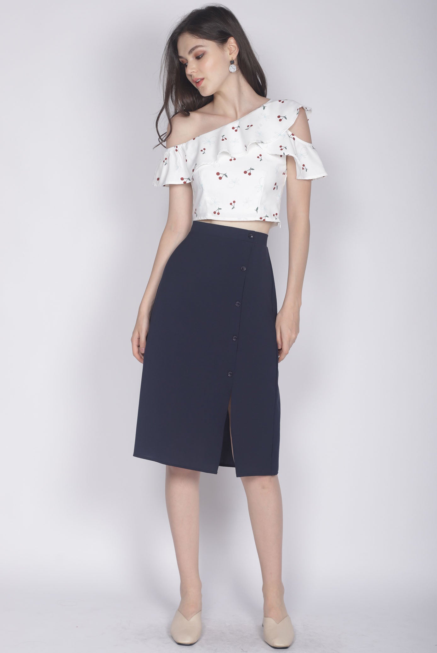 Hattie Buttons Slit Skirt In Navy Blue