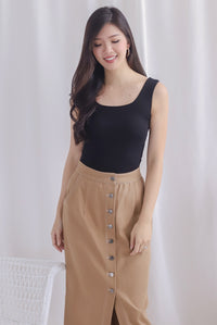 Hazelle Round Neck Tank Top In Black