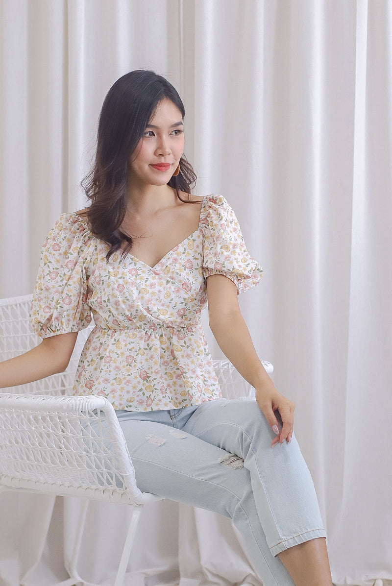 Isabel Floral Puffy Sleeves Peplum Top In White
