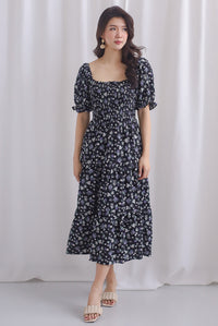 Kallie Puffy Sleeve Tiered Dress In Black Floral