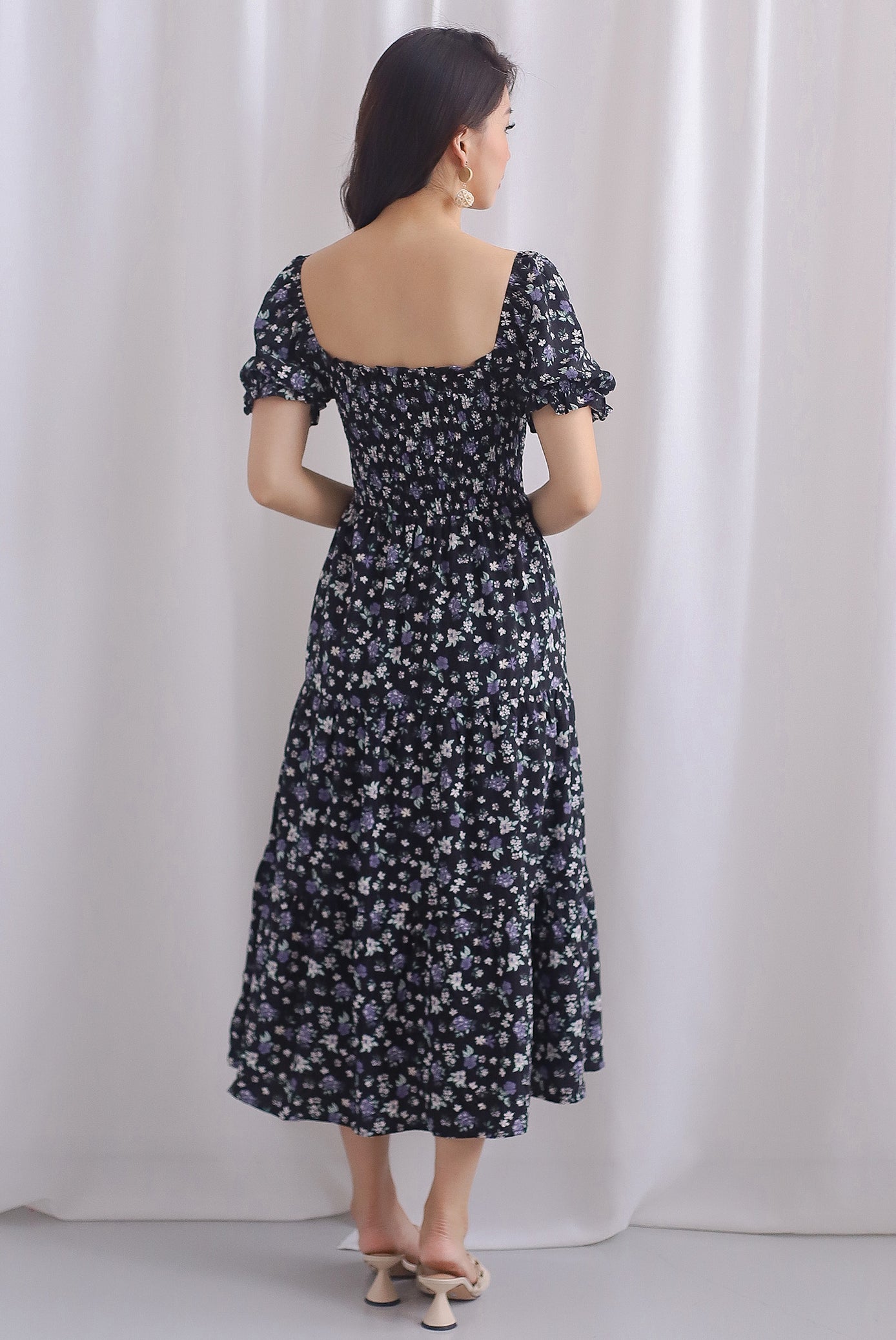 Kallie Puffy Sleeve Tiered Dress In Black Floral