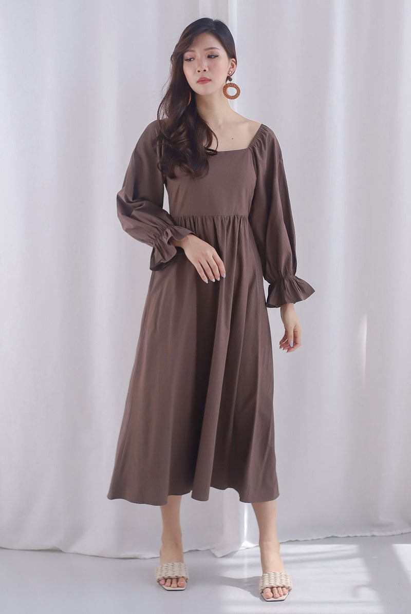 Karlina Puffy Sleeve Square Neckline Midi Dress In Brown
