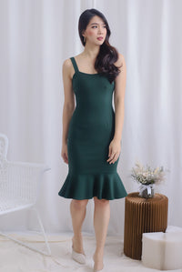 Lamis Strap Mermaid Dress In Forest Green