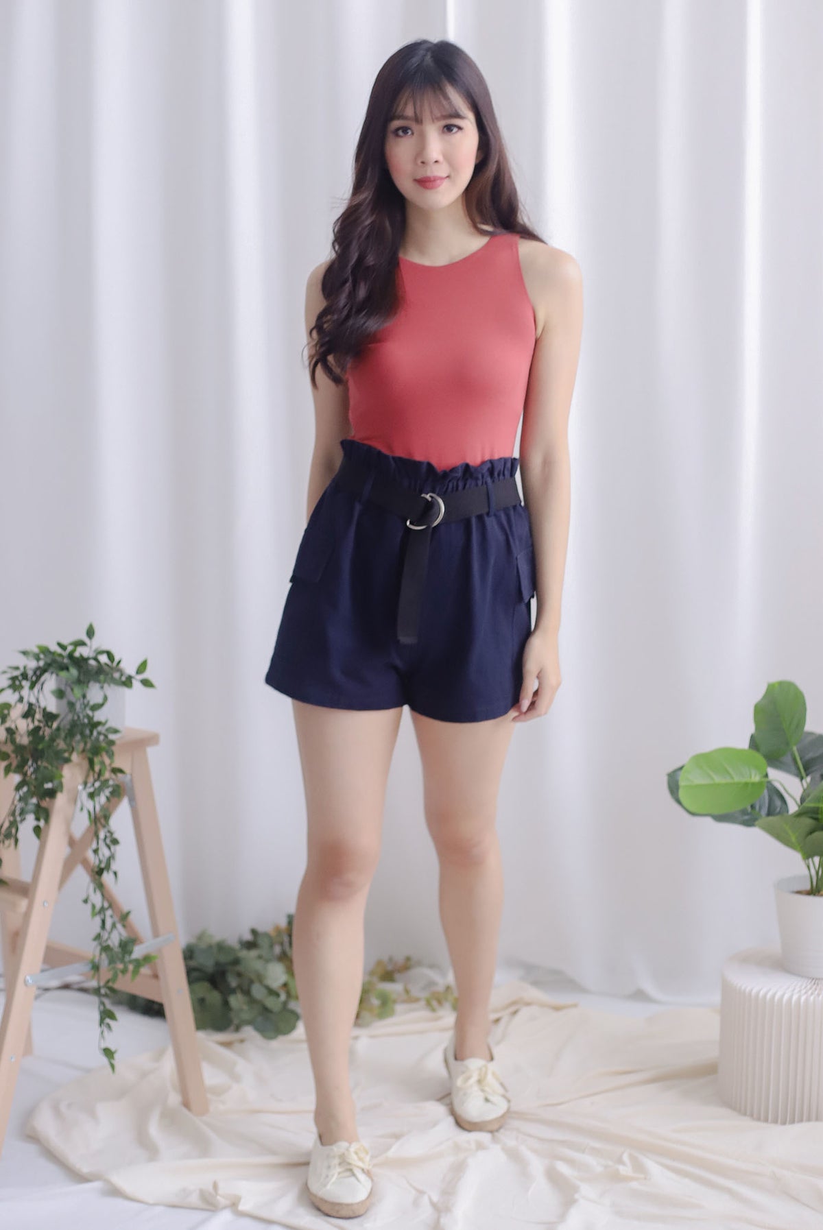 Lara Paperbag Shorts In Navy Blue