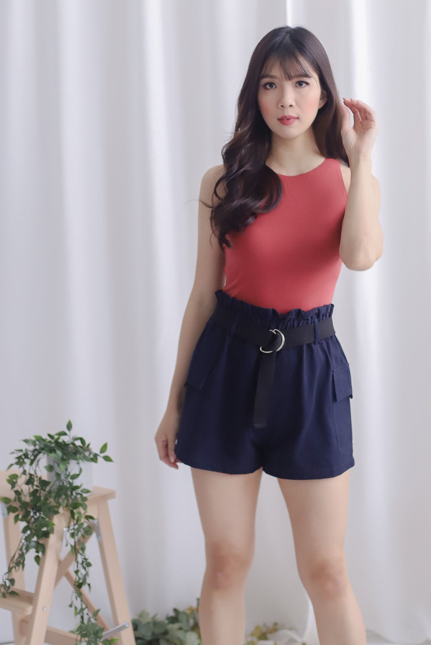 Lara Paperbag Shorts In Navy Blue