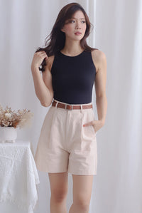 Leyla Belted shorts In Ecru