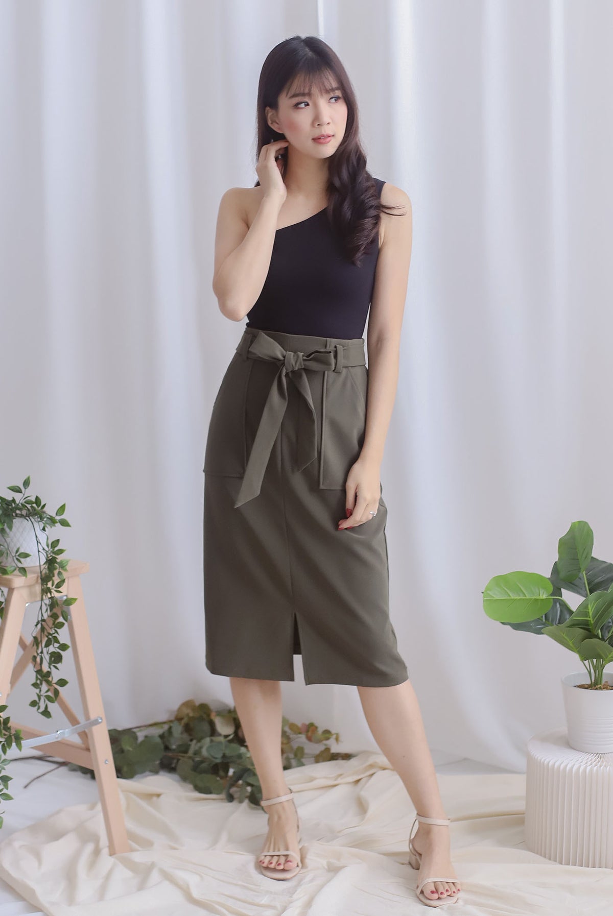 Pixie Utility Pockets Skirt In Olive