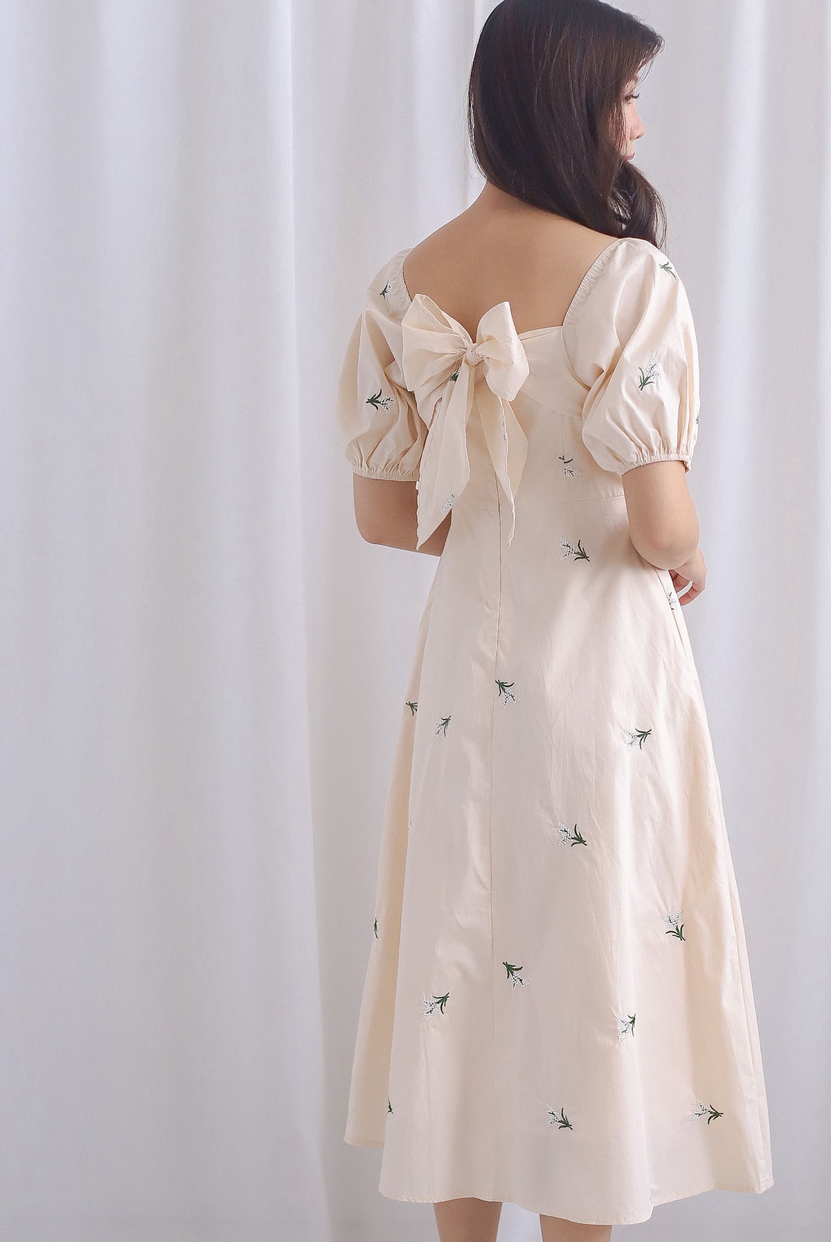 Meryl Embroidery Bow Back Dress In Ivory