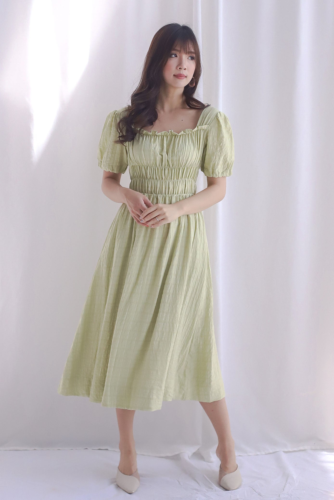 Nicolette Rich Waist Midi Dress In Moss Green