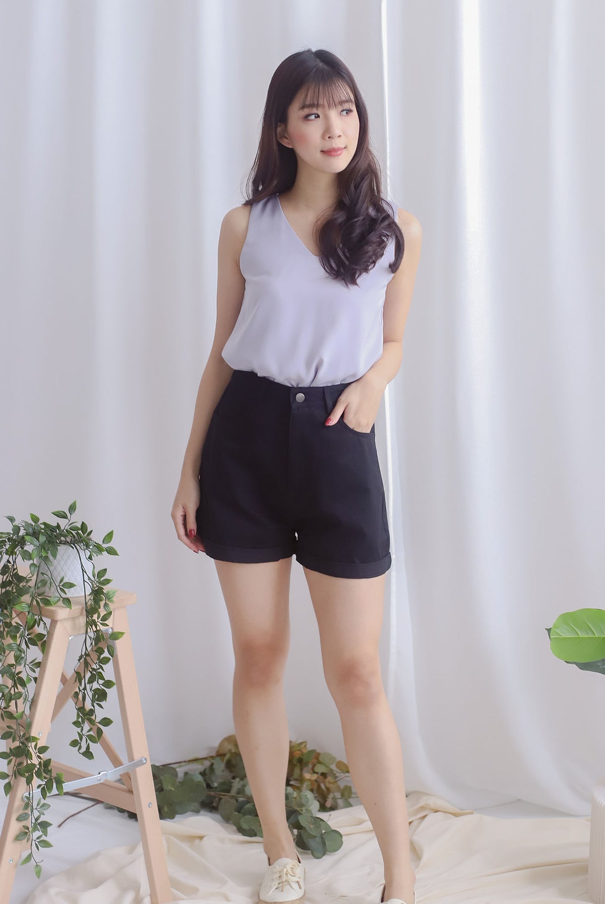 Owena Denim Shorts In Black