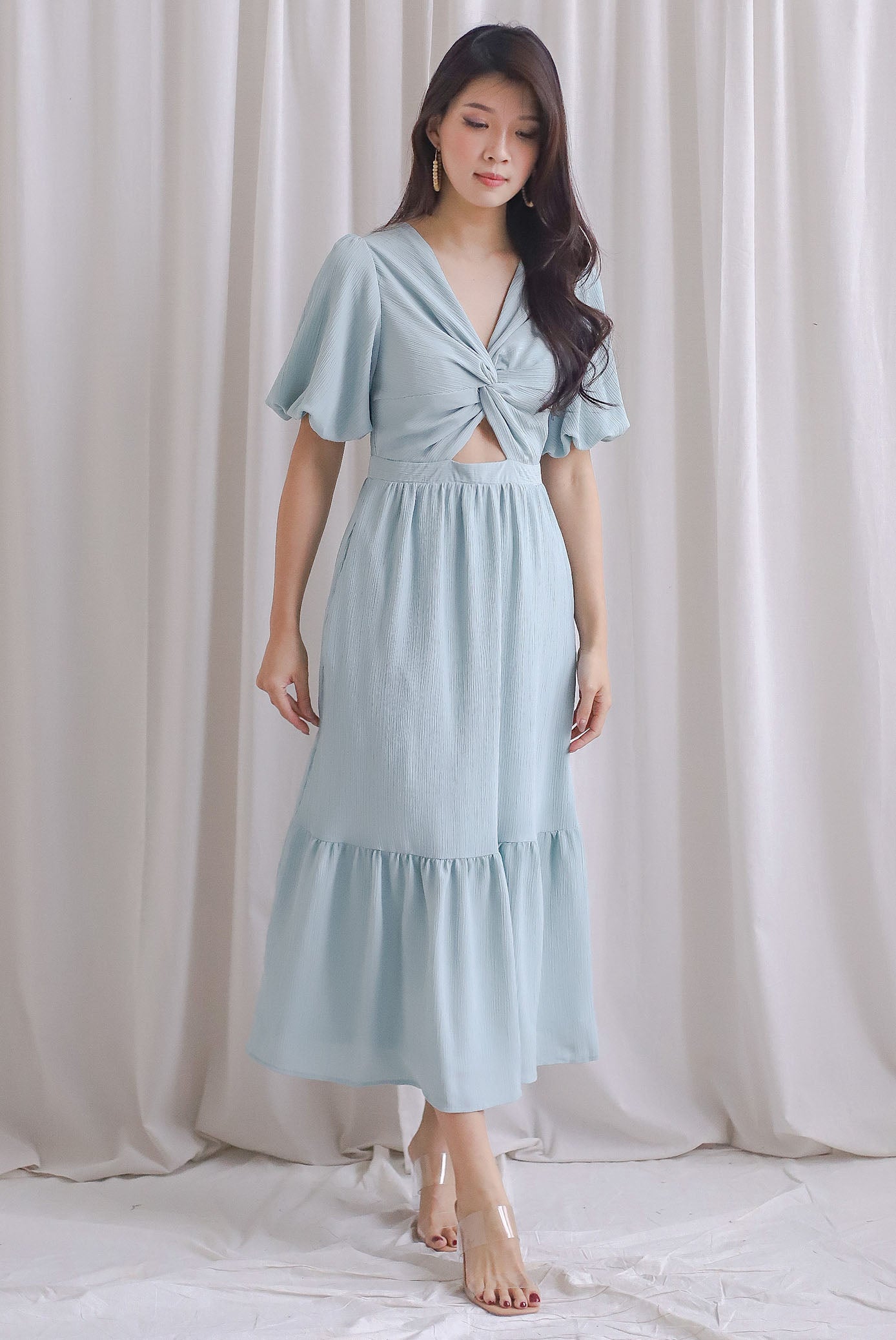 Penrose Twist Knot Cut Out Maxi Dress In Seafoam – The Design Closets