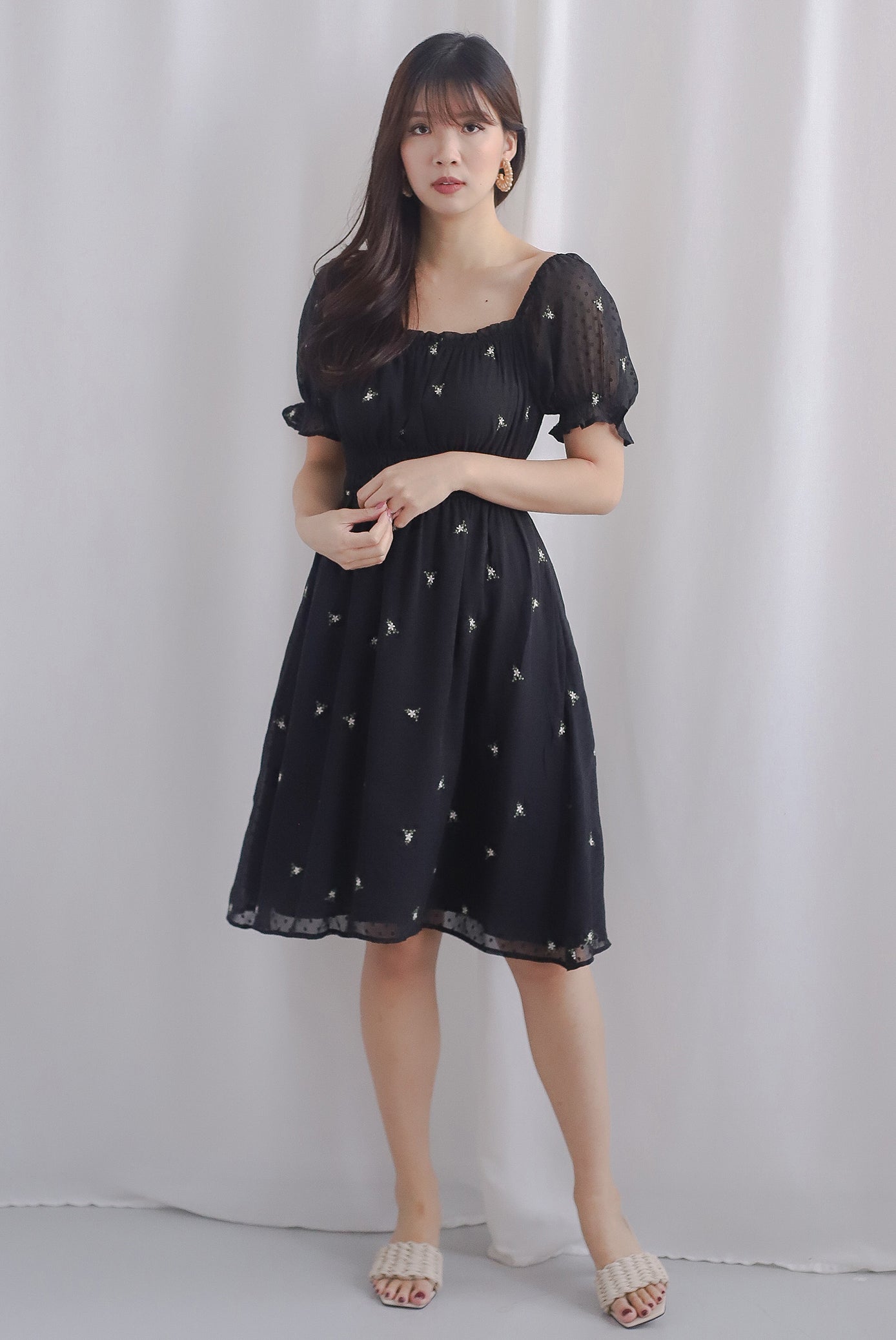 *Restocked* Reese Embro Swiss Dot Puffy Sleeve Dress In Black