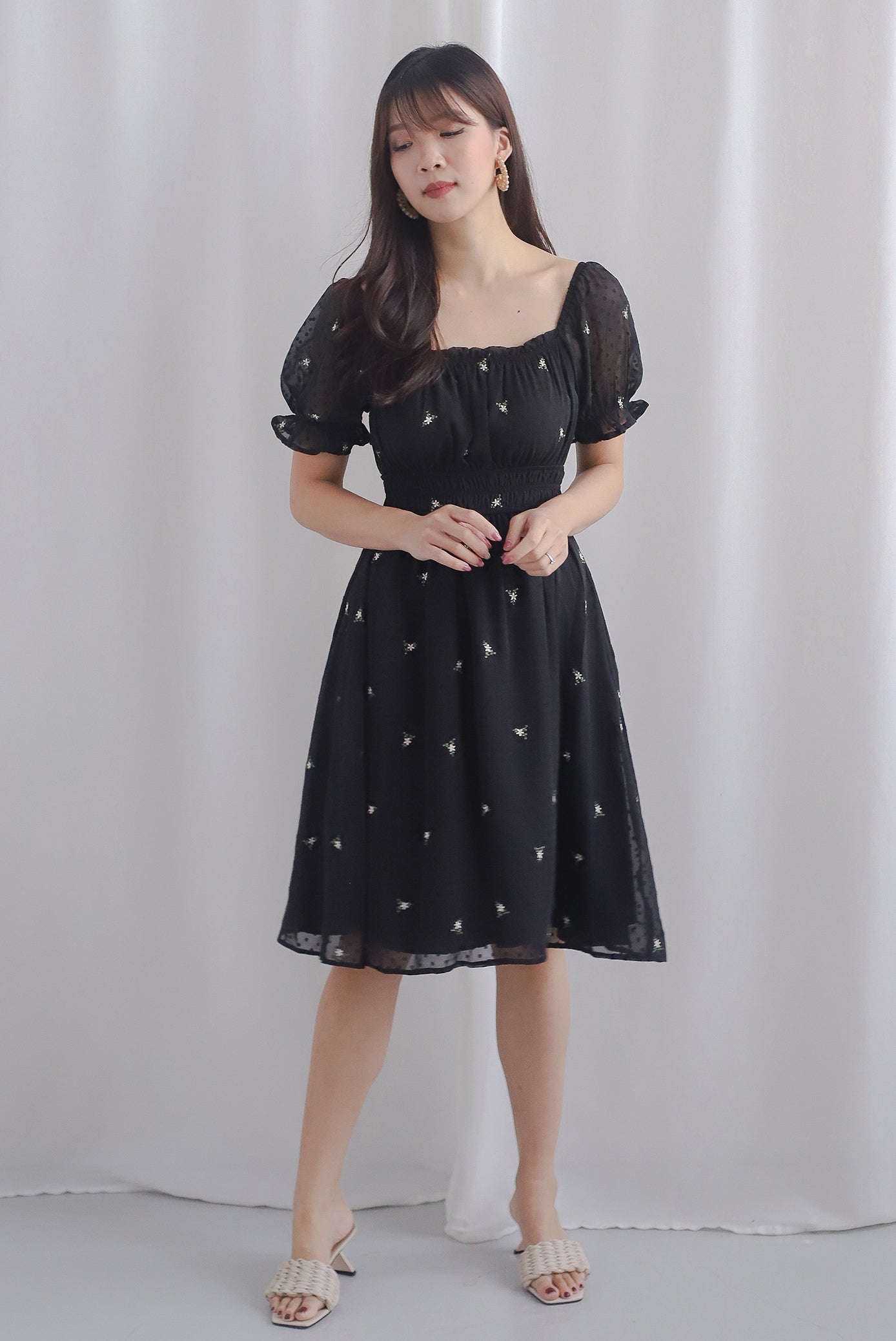 *Restocked* Reese Embro Swiss Dot Puffy Sleeve Dress In Black