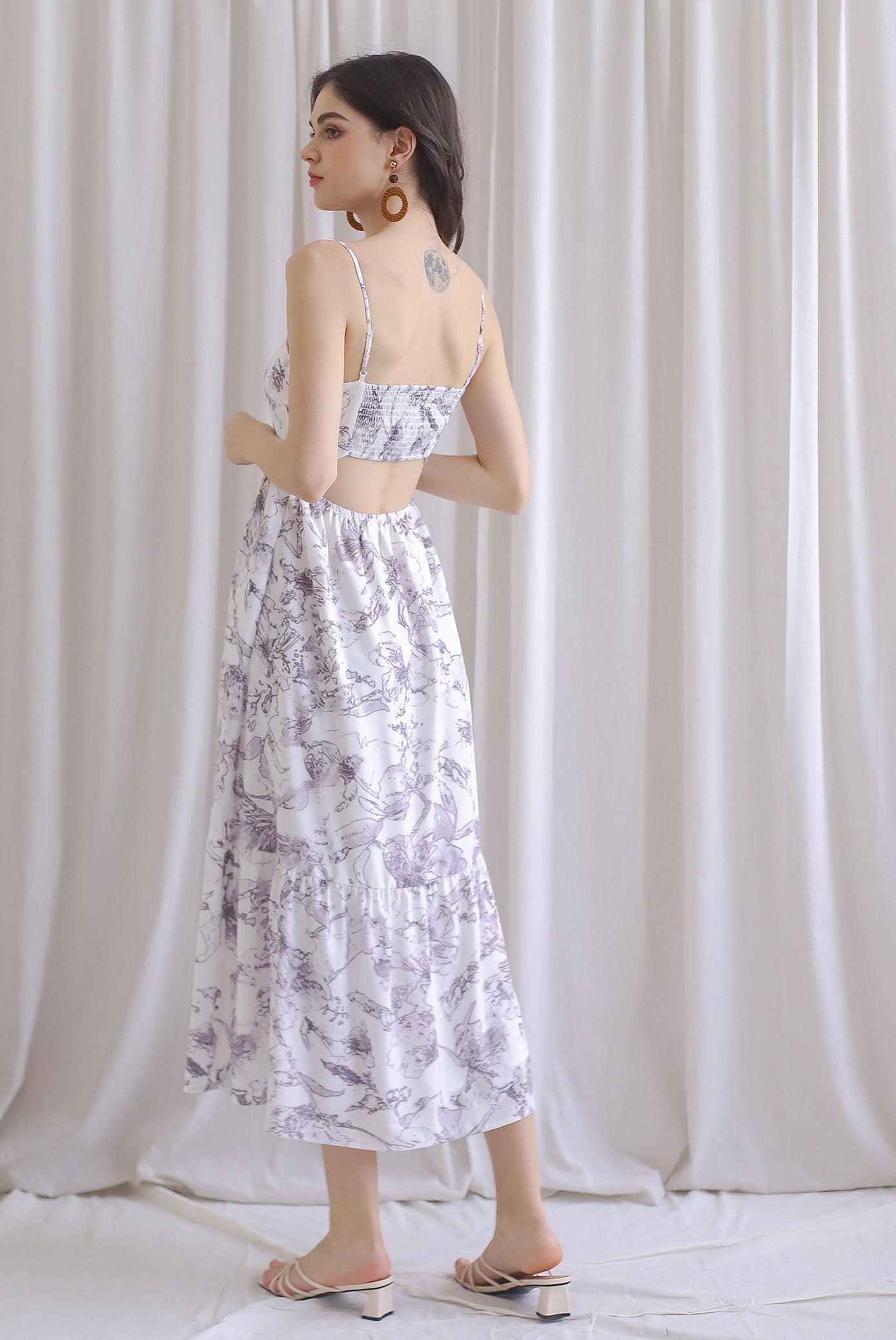 Saletta Spag Pintuck Cut Out Back Dress In White Floral