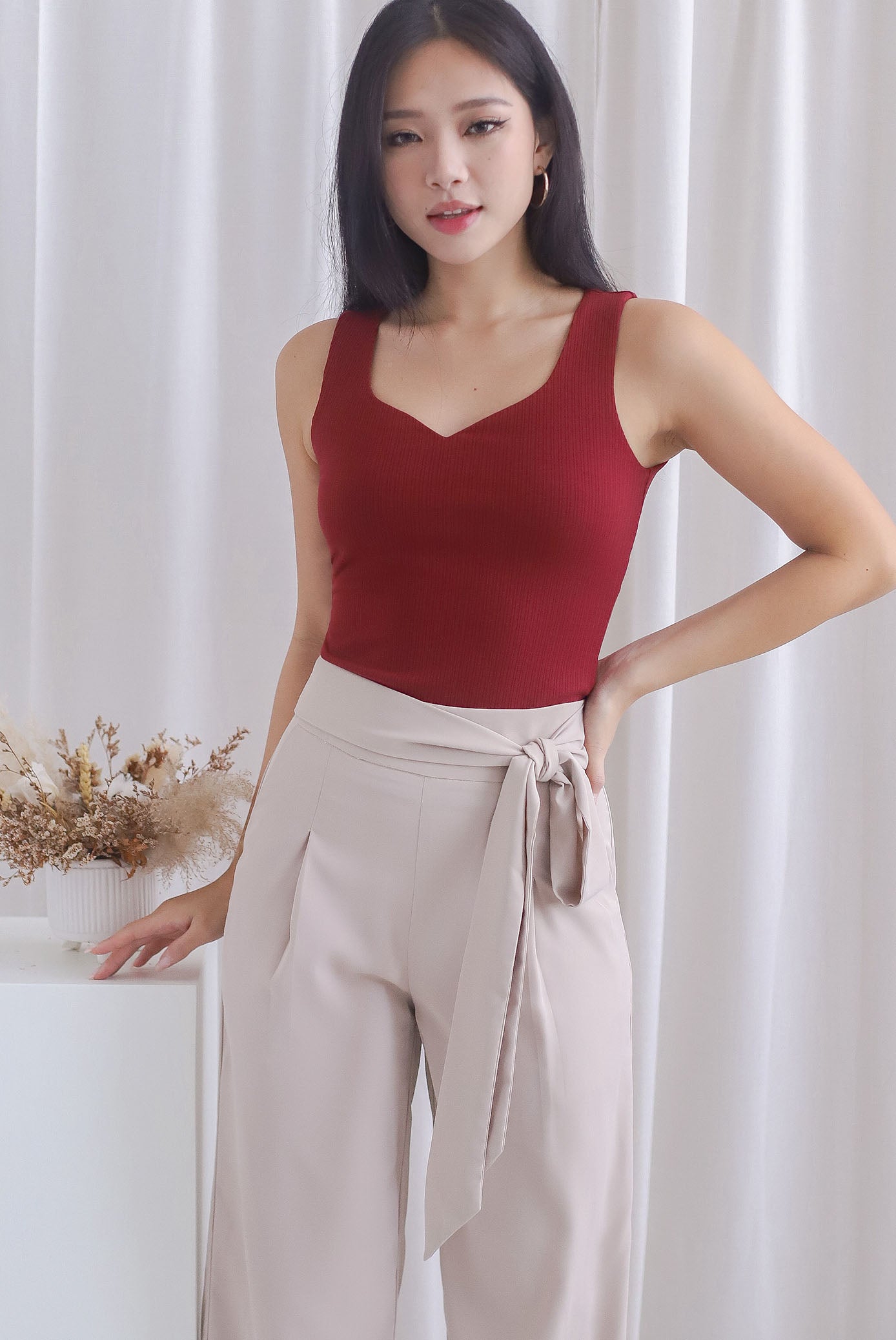 TDC Karin Sweetheart Top In Wine Red