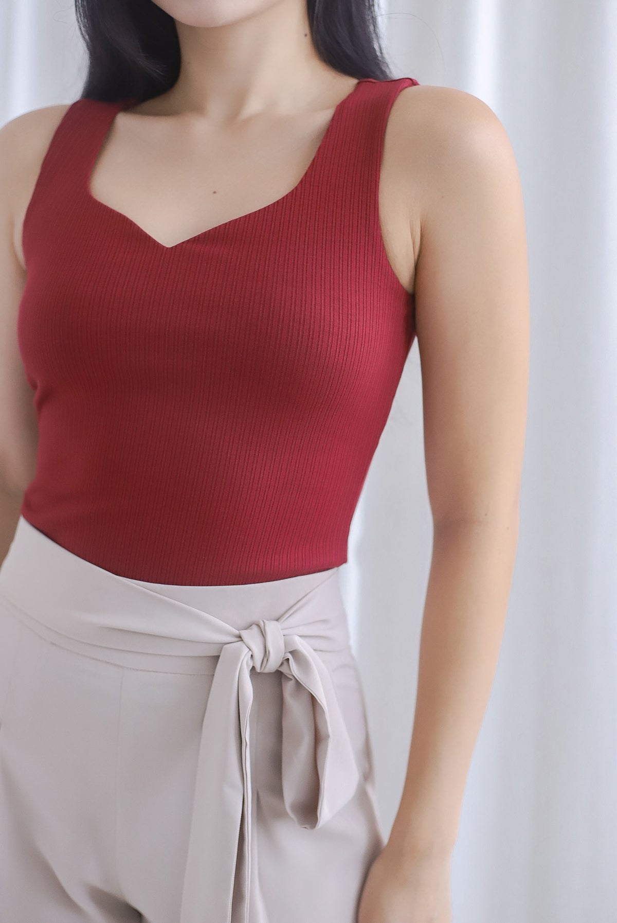 TDC Karin Sweetheart Top In Wine Red