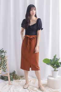 TDC Pilar Twist Sweetheart Top In Black