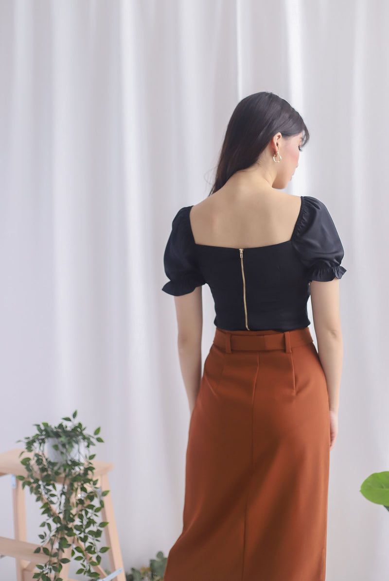 TDC Pilar Twist Sweetheart Top In Black