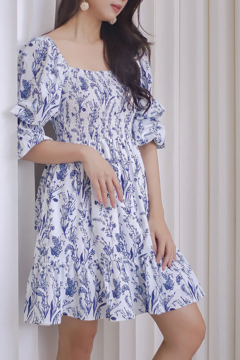 TDC Yumi Tiered Puffy Sleeve Dress In Porcelain